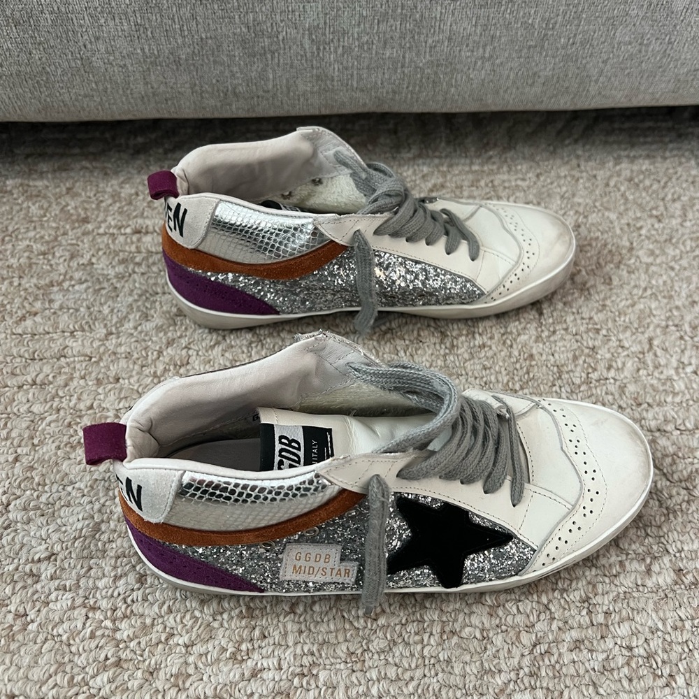Golden Goose Mid Star Sneakers – Size 39 (US 8–8.5)
Authentic Golden Goose